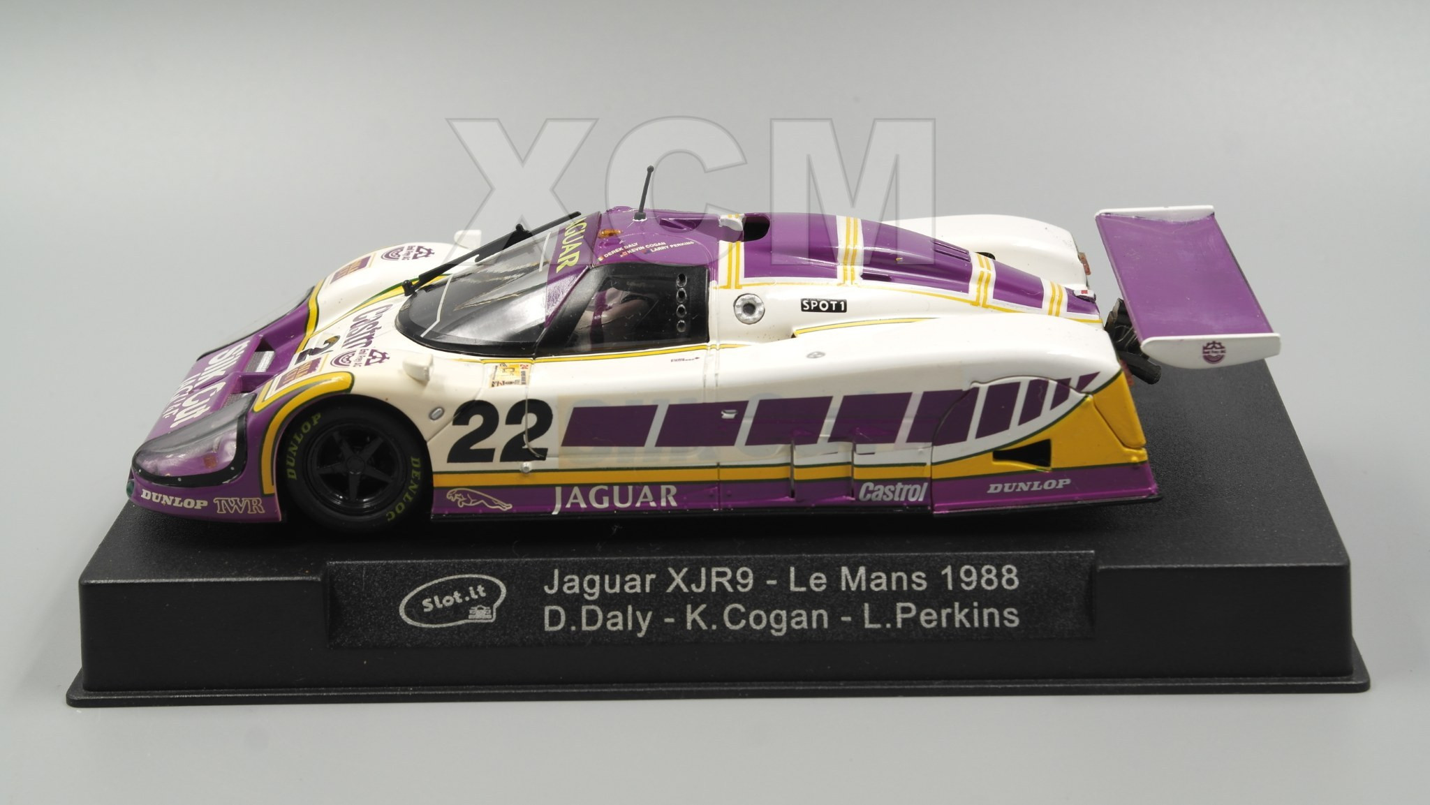 XJR9