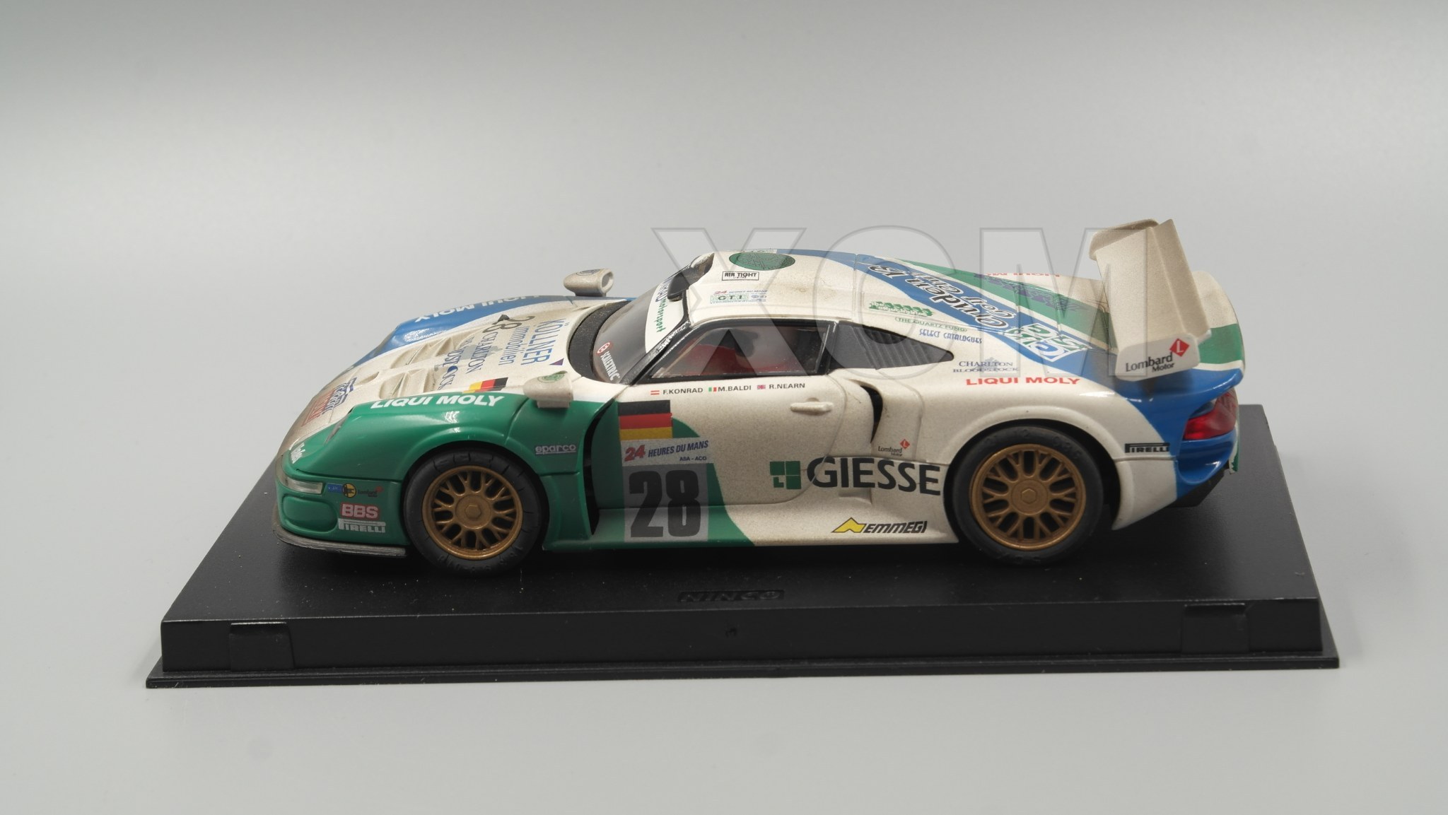 Porsche 911 GT1